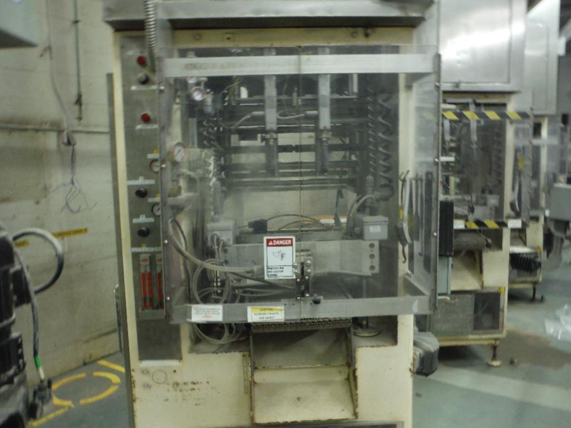 General Packaging Equipment vertical 2-up former/fill/seal/bagger, 15 in. jaw. w/ SpeeDee 2-up volum - Image 2 of 8