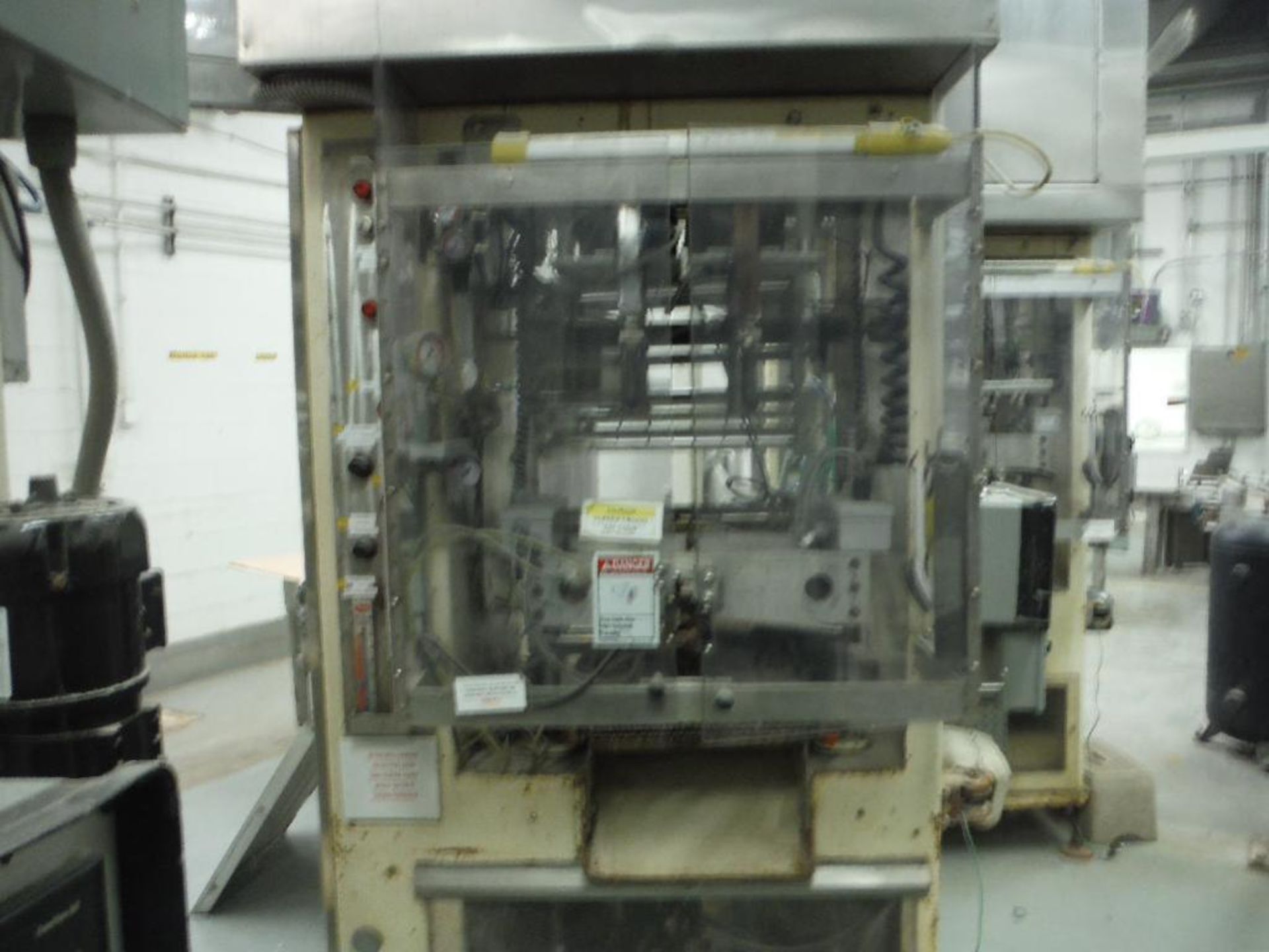 General Packaging Equipment vertical 2-up former/fill/seal/bagger, 15 in. jaw. w/ Smart Date X40. No - Image 2 of 16