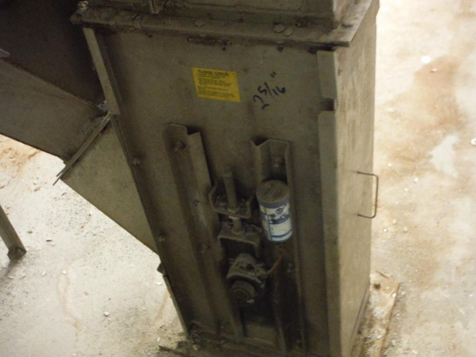 Universal vertical bucket elevator, 6 1/2 in. buckets x 20 ft. tall. Rigging Fee: $1500 - Image 6 of 6