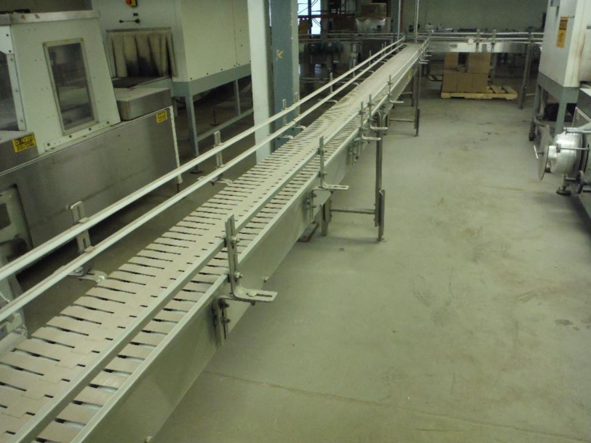 Nercon SS 180 degree conveyor, U-shape 40 ft. x 10 in. table top chain, w/ motor and drive. Rigging - Image 4 of 8