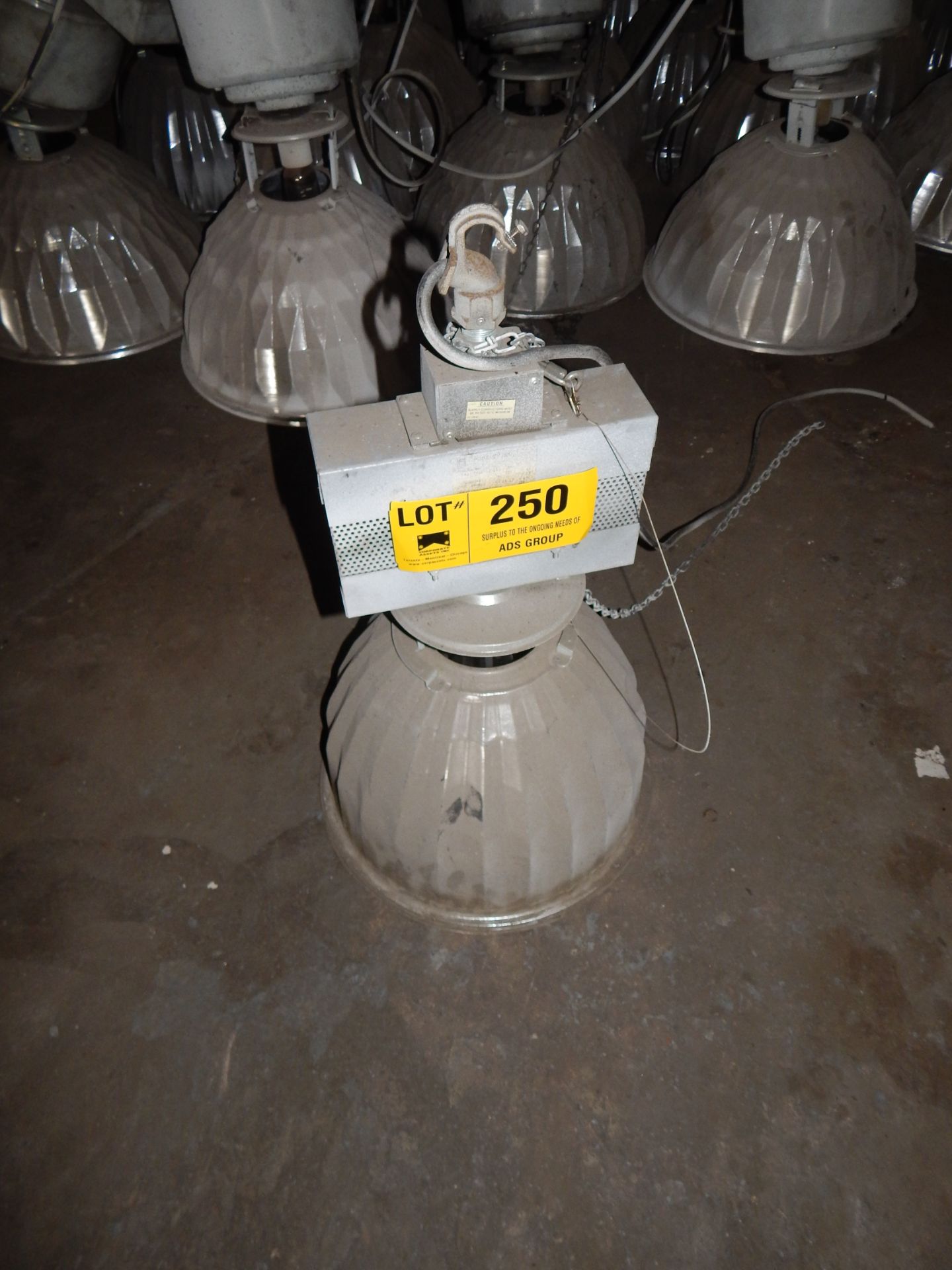 LOT/ HIGH PRESSURE SODIUM HI-BAY LIGHTS (APPROX. 250 UNITS)