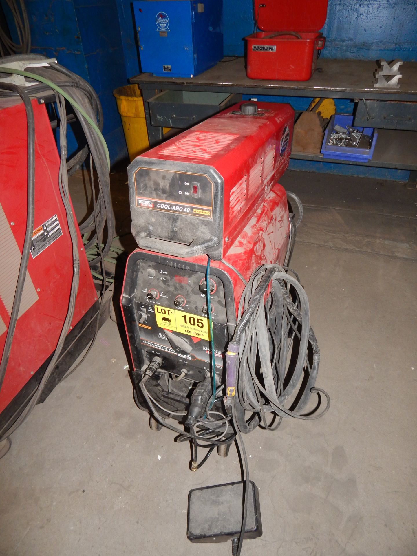 LINCOLN ELECTRIC PRECISION TIG 225 WELDER WITH COOL-ARC 40 CHILLER S/N:1061203727