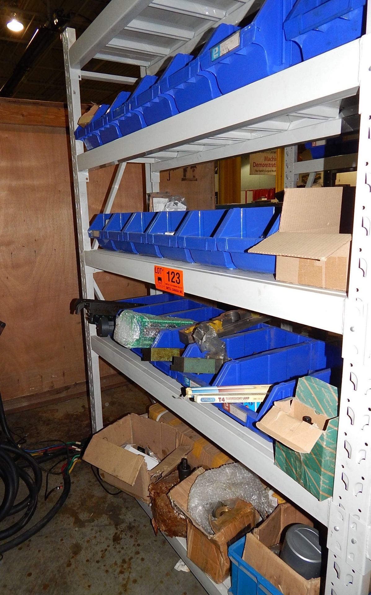 LOT/ SHELF WITH CONTENTS CONSISTING OF MACHINERY PARTS