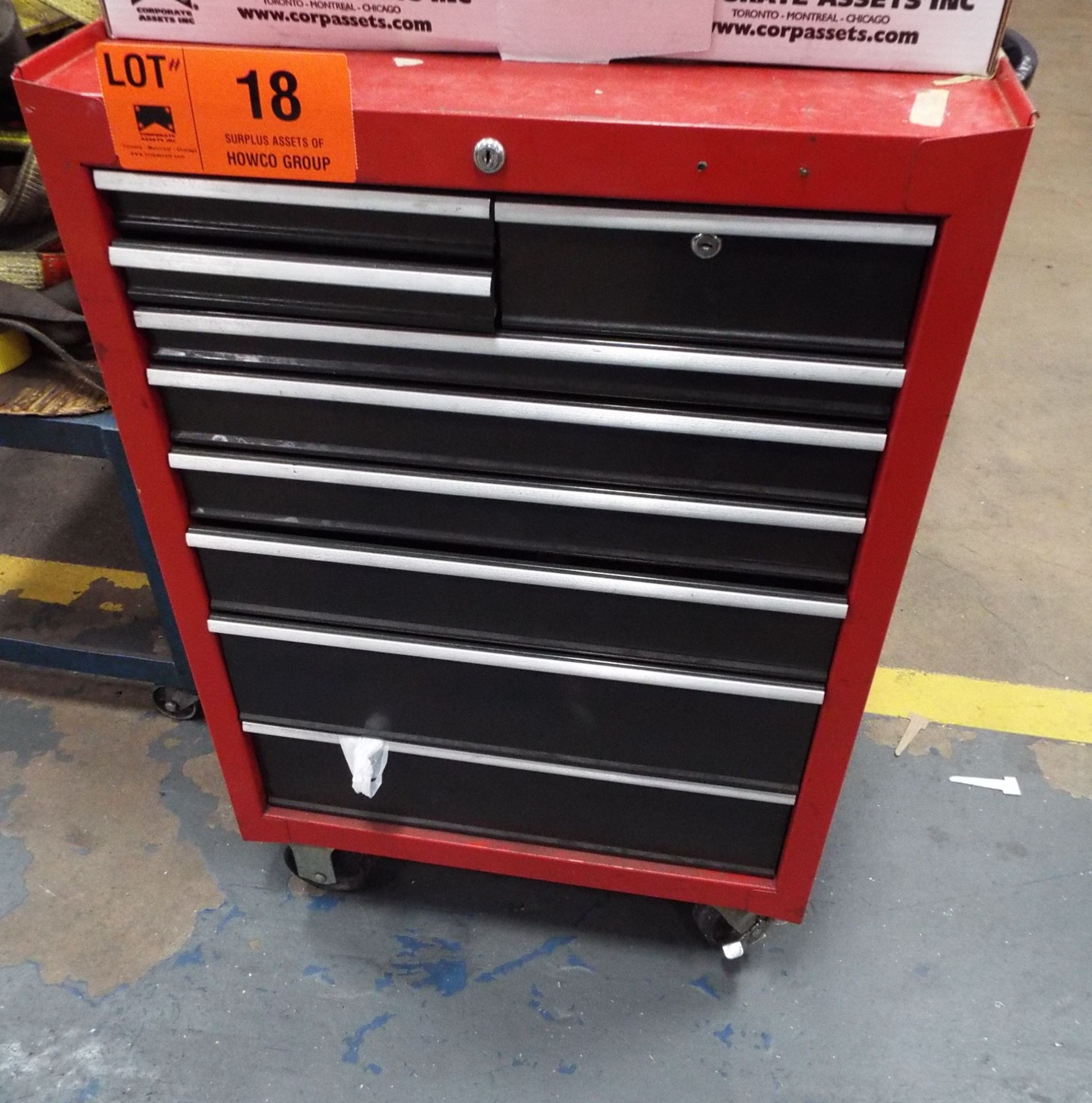 ROLLING TOOL CHEST