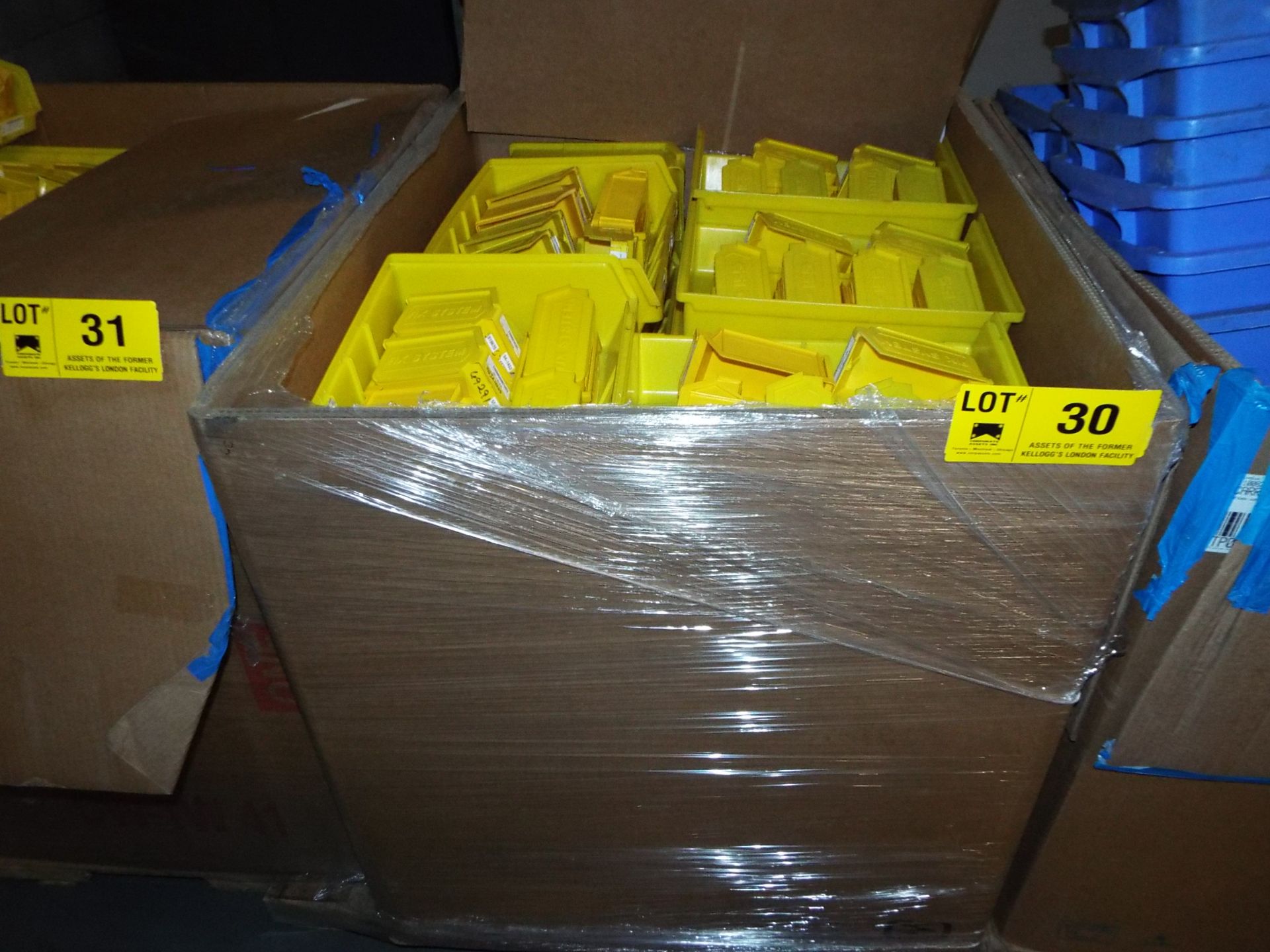 LOT/ SKID OF PLASTIC PARTS BINS