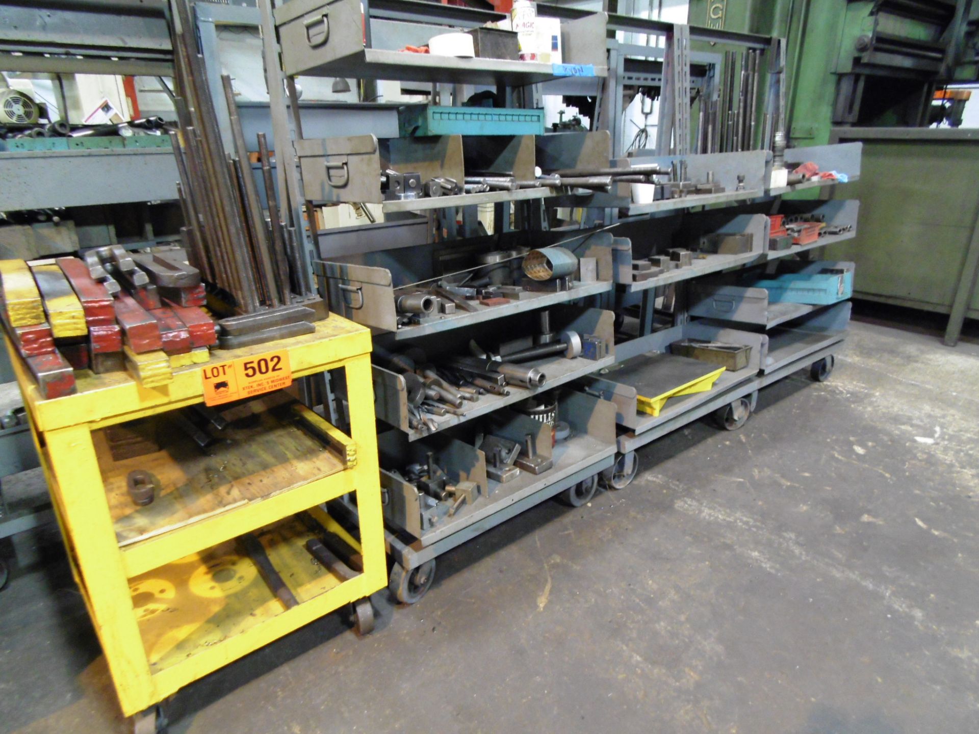 LOT/ CLAMPING HARDWARE WITH RACKS