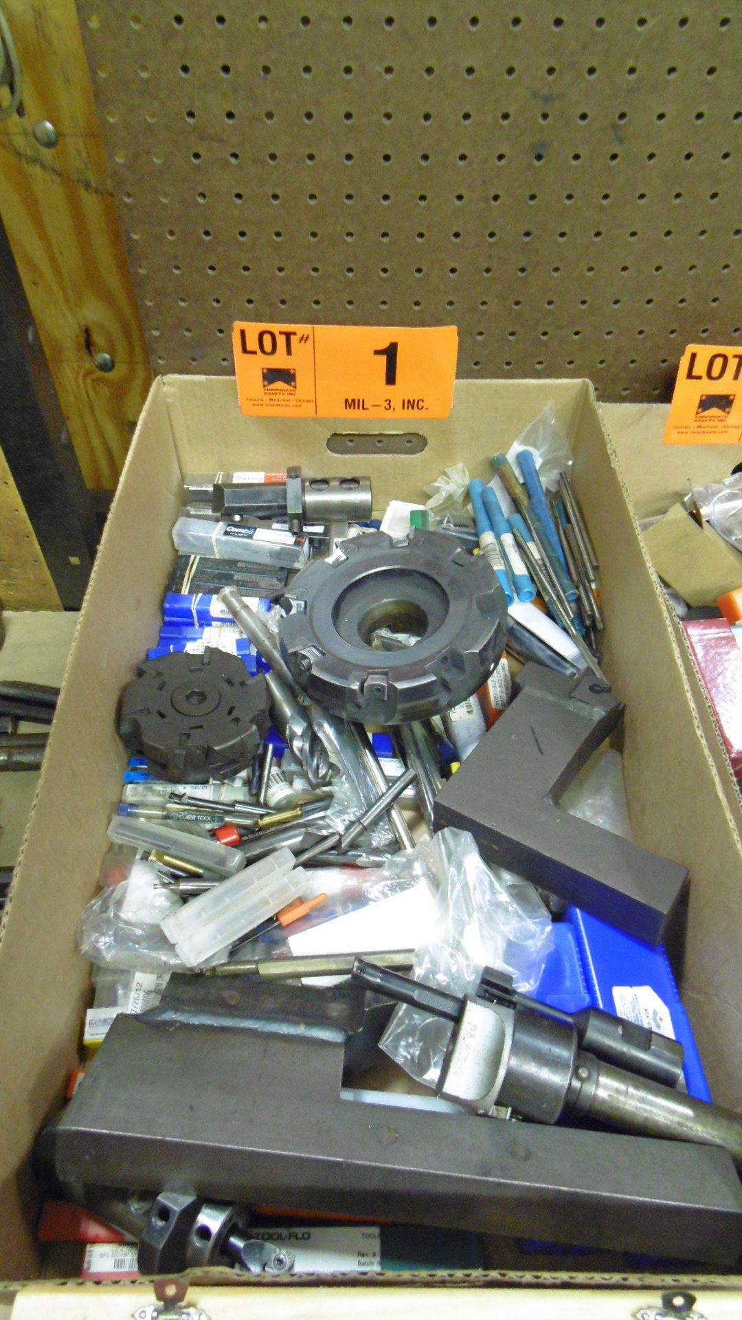 LOT - ASSORTED TOOLING