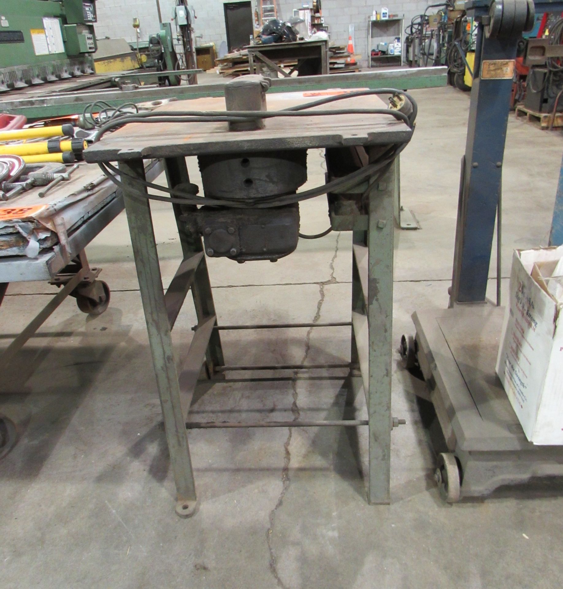 MOTORIZED WORK TABLE