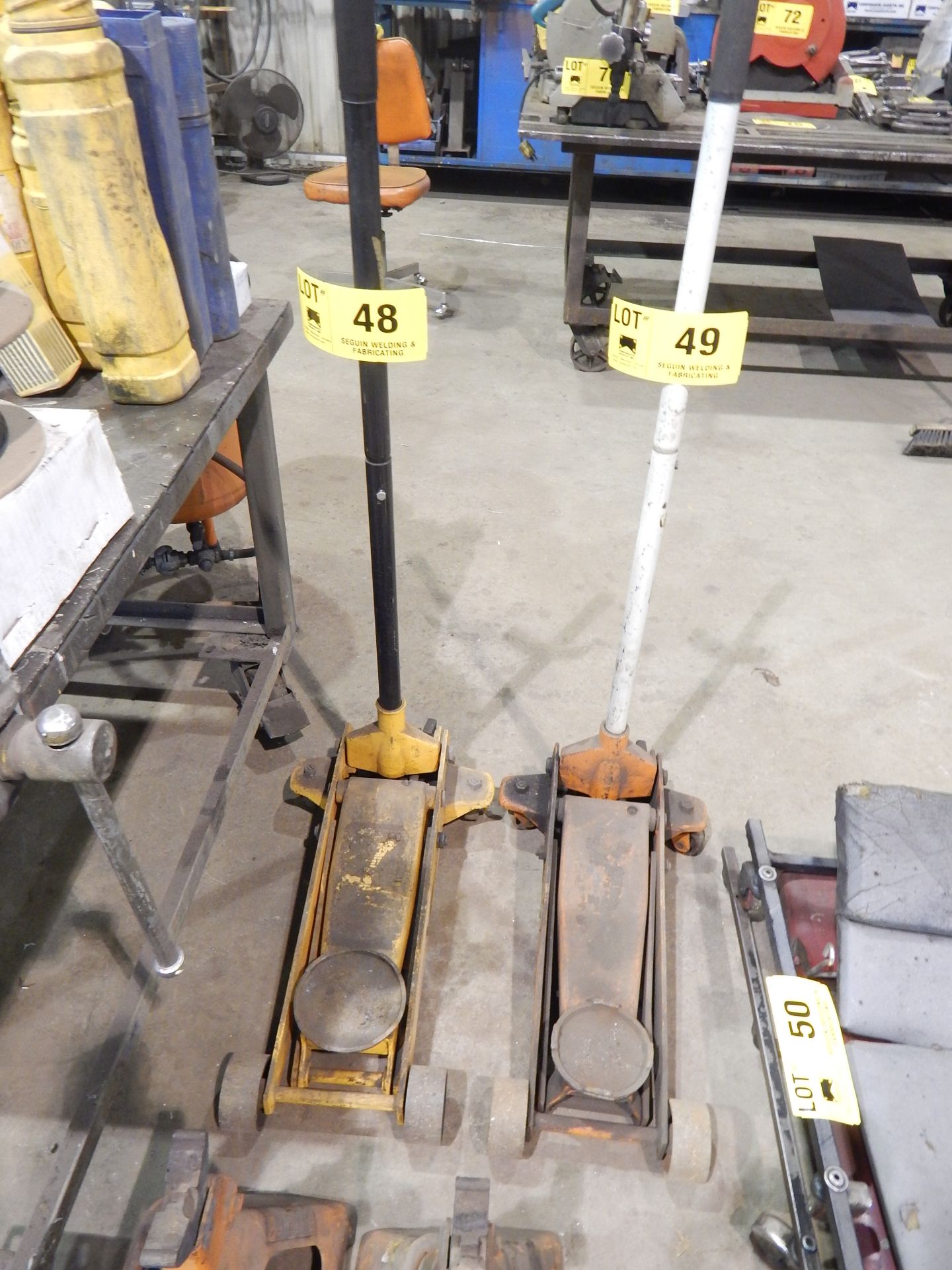 HYDRAULIC FLOOR JACK