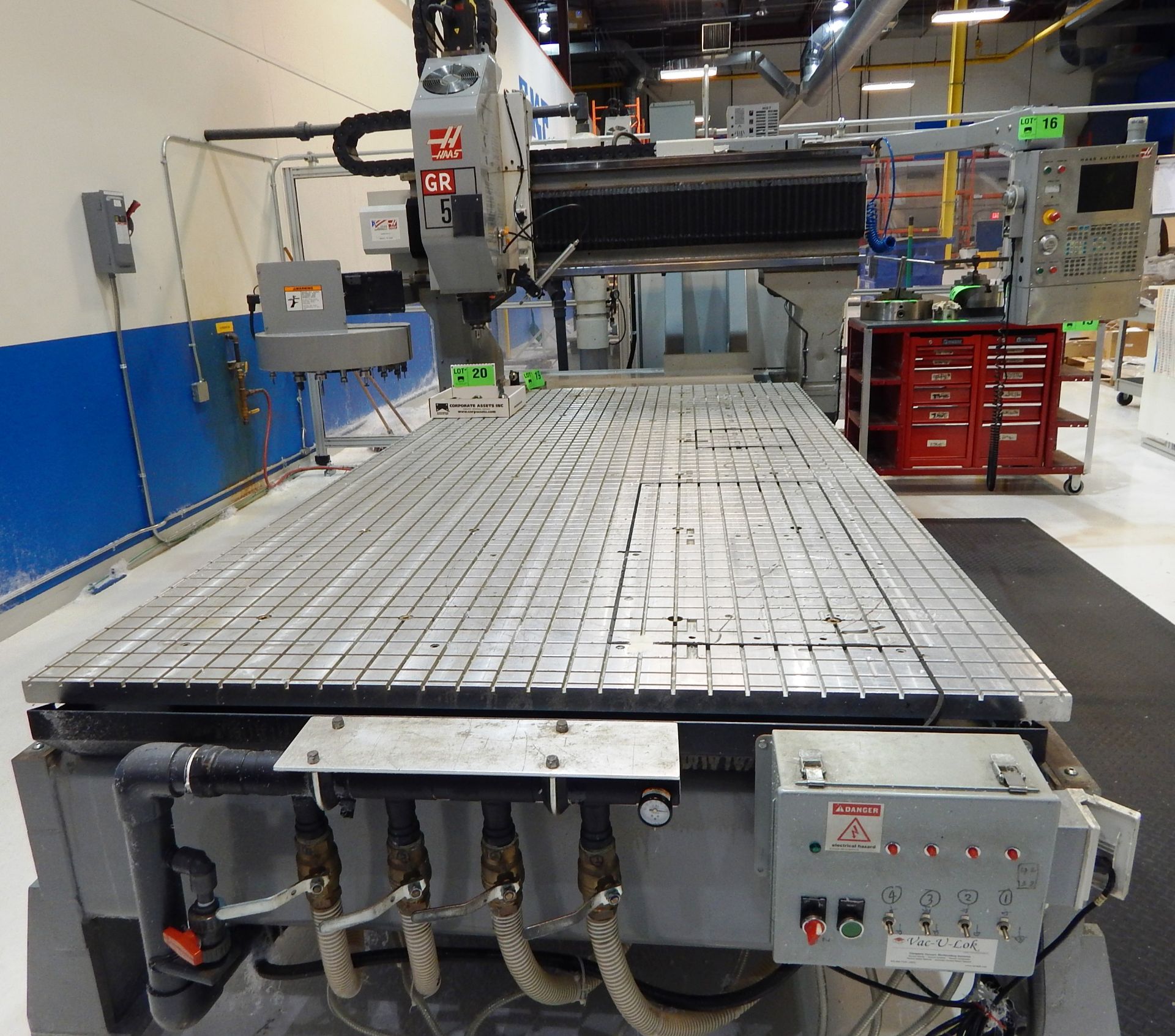 HAAS (2006) (VERY LOW HOURS & ONLY CUT PLASTIC AND ALUMINUM) GR-510 GANTRY TYPE CNC ROUTER WITH HAAS - Image 5 of 18