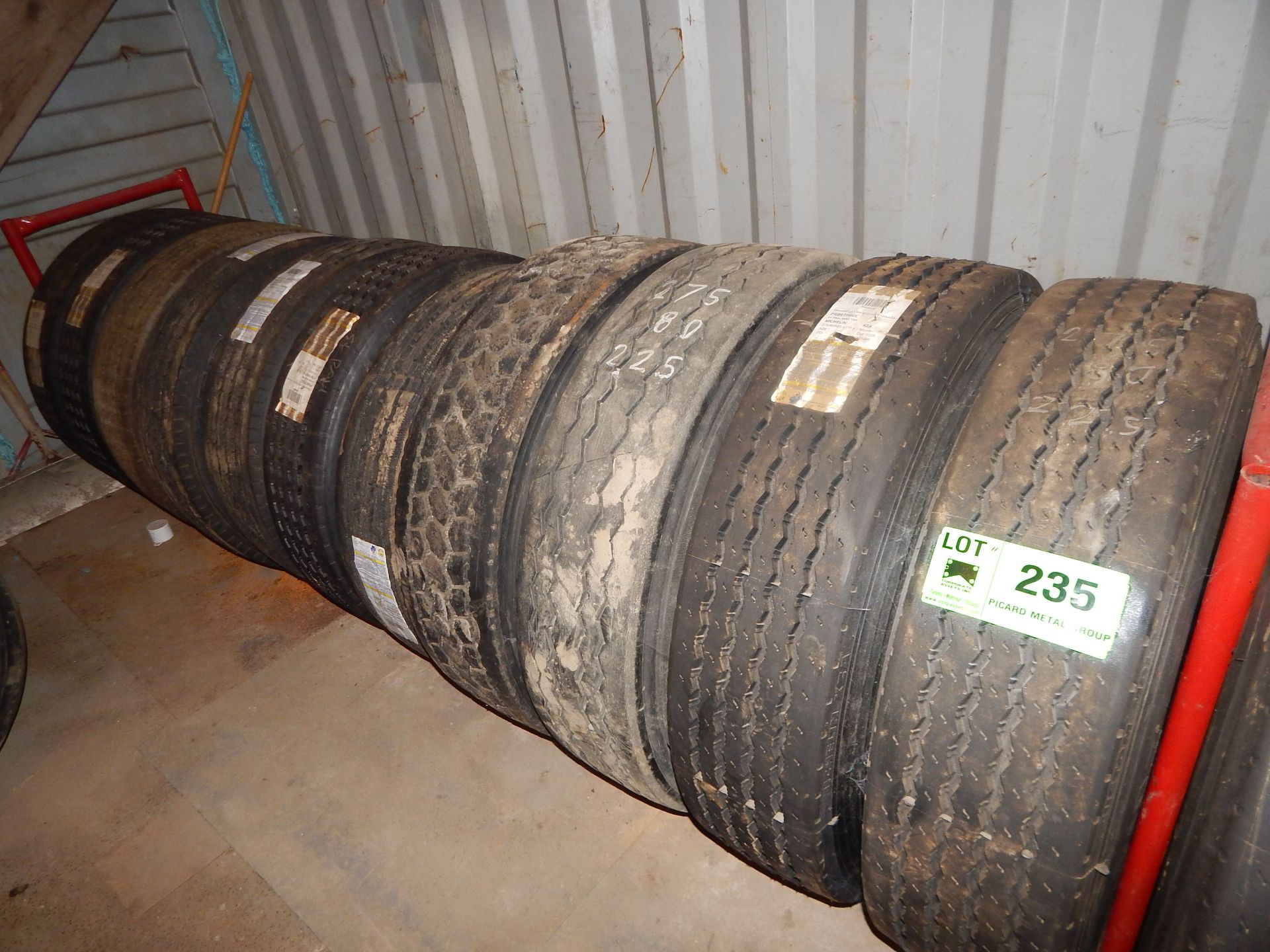LOT/ (11) HEAVY TRUCK TIRES ASSORTED SIZES