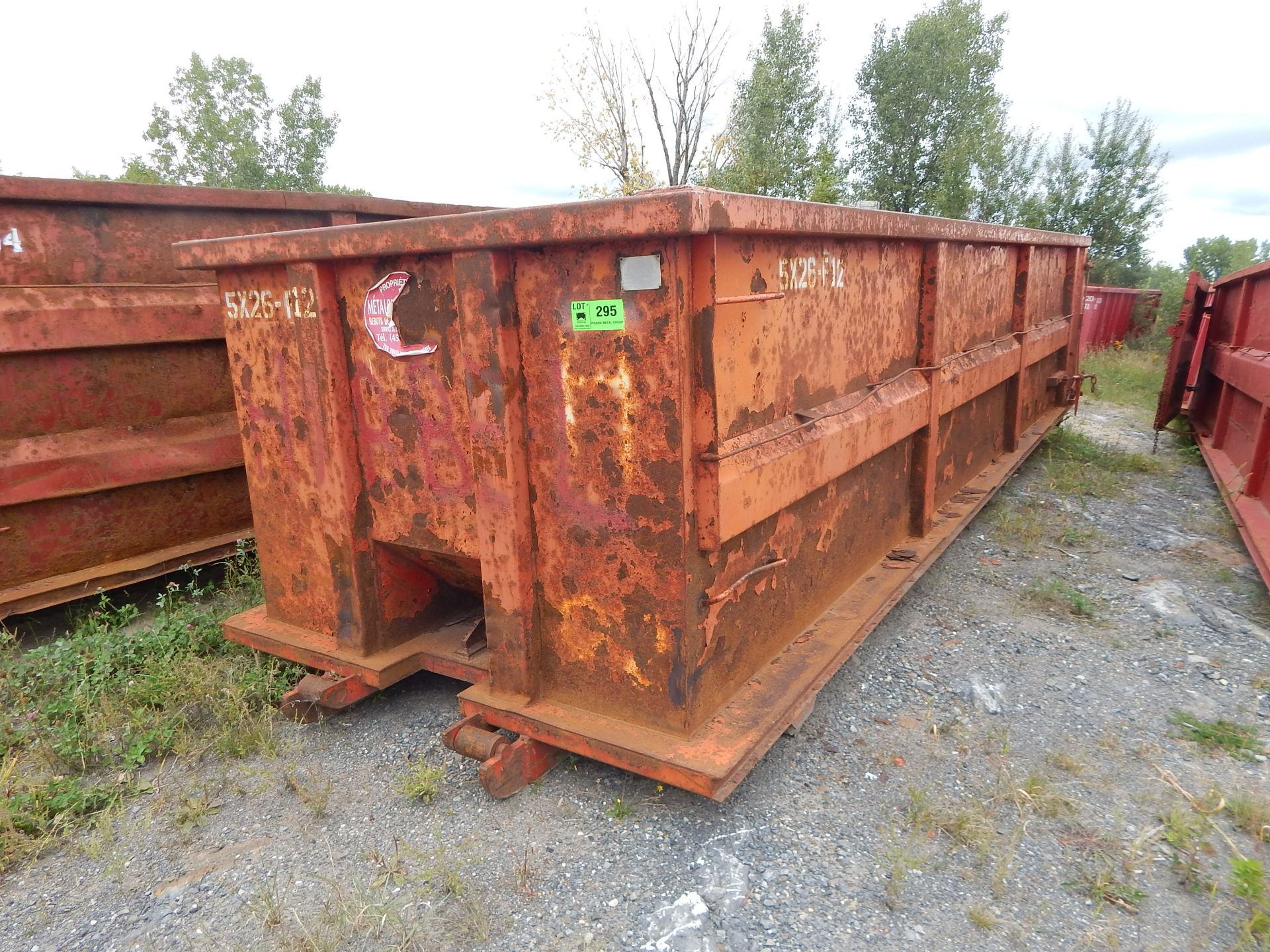 5'X26' OPEN TOP STEEL ROLL OFF BIN