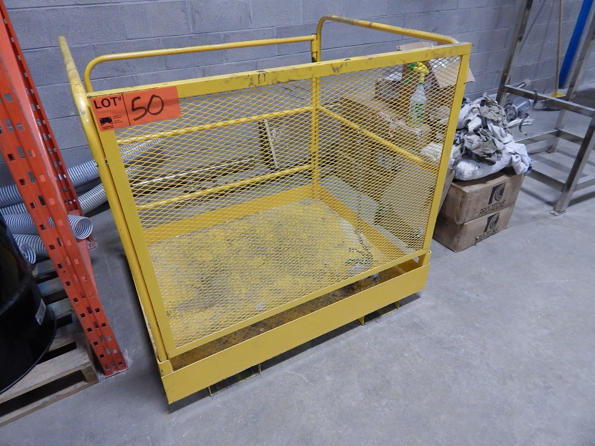 PERSONNEL SAFETY CAGE