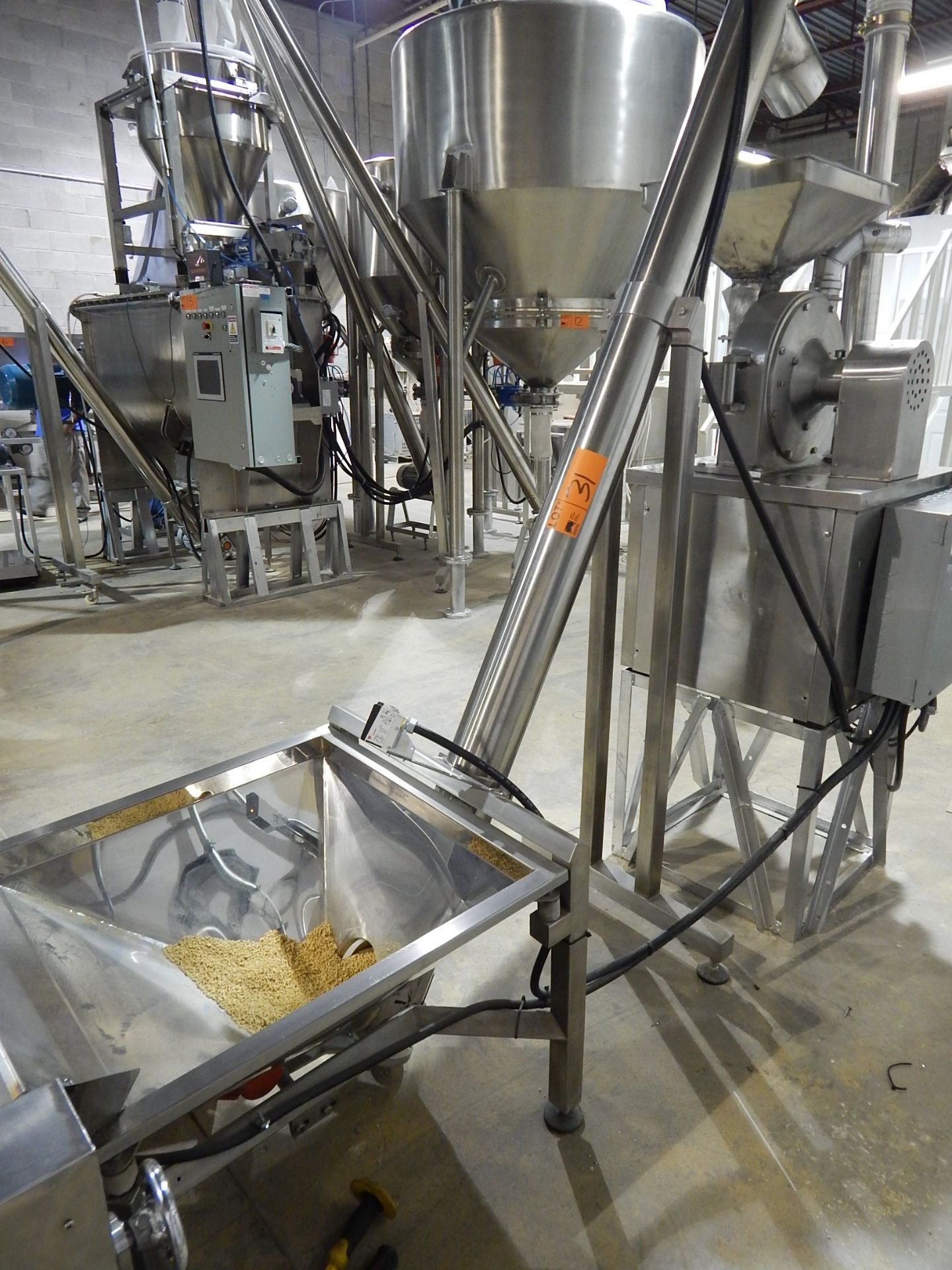 MFG N/A 28" X 28" STAINLESS STEEL HOPPER WITH 80" X 5" INCLINE AUGER CONVEYOR AND TEMPERATURE SENSOR