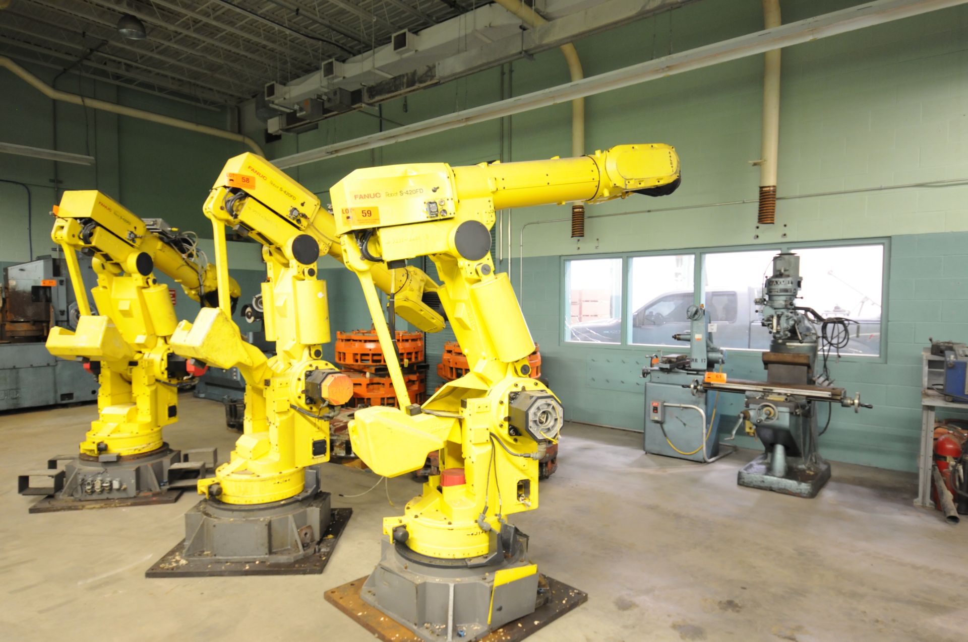 FANUC S-420FD 6 AXIS ROBOT WITH CONTROL S/N N/A(CI)