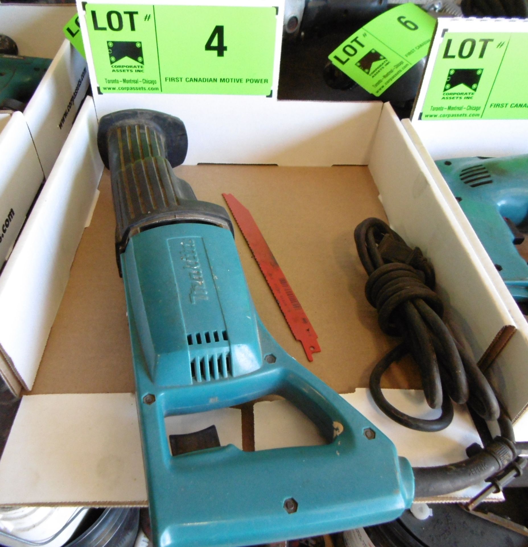 MAKITA ELECTRIC RECIPROCATING SAW