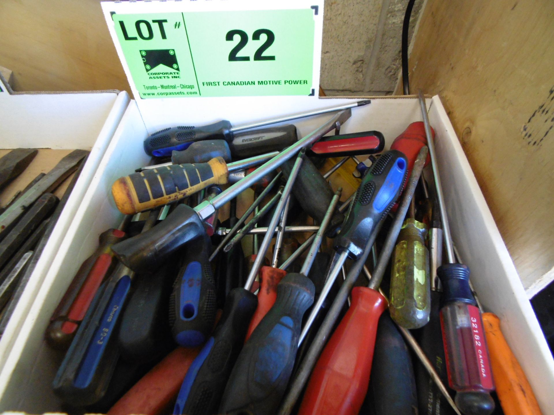 LOT/ SCREWDRIVERS