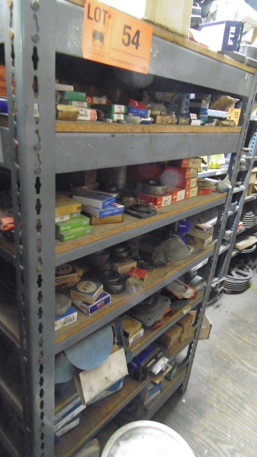 LOT/ SHELF UNIT WITH CONTENTS CONSISTING OF BEARINGS