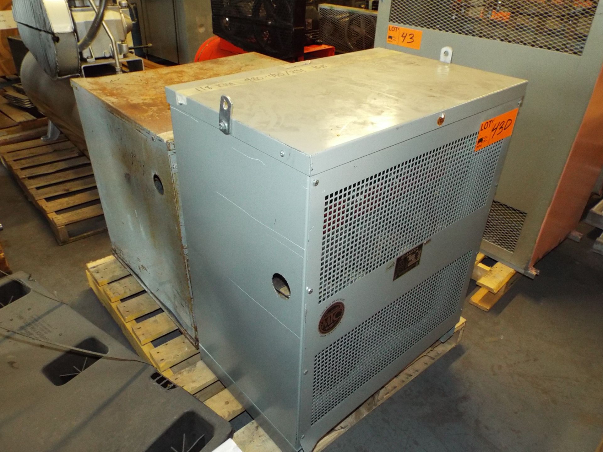 LOT/ (1) 118KVA, 3PH, 480HV, 400/231LV DRY TYPE TRANSFORMER AND (1) 112KVA, 3PH, 600HV, 208/120LV