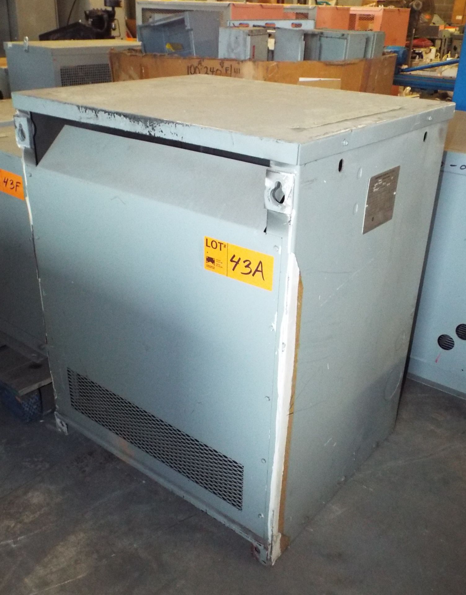 CANADIAN GENERAL ELECTRIC 75KVA, 3PH, 600HV, 208/120LV DRY TYPE TRANSFORMER