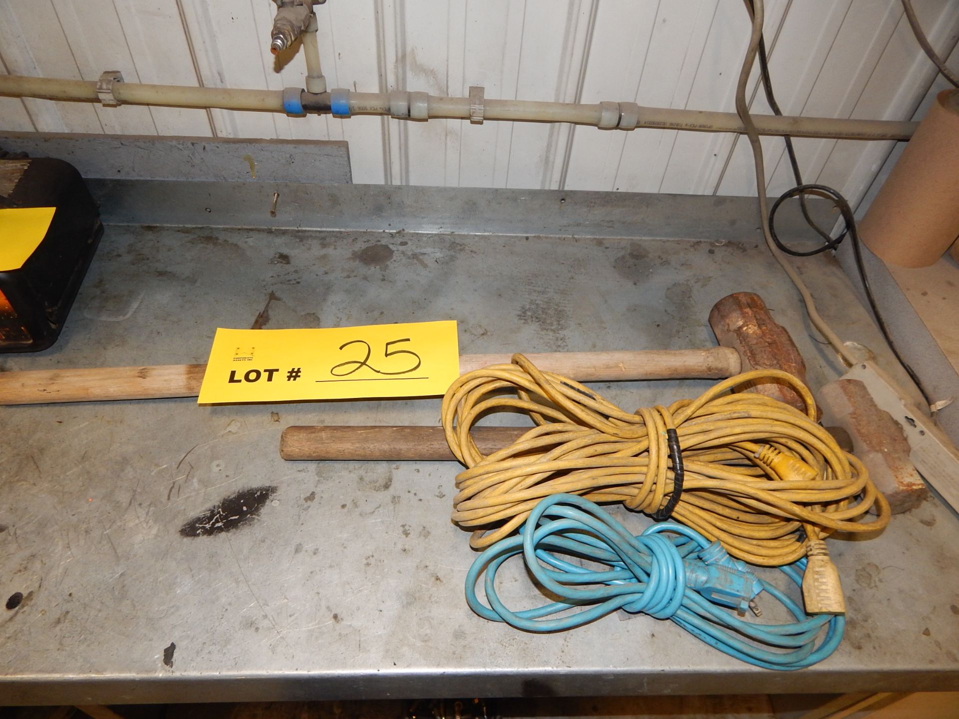 LOT- OUTILS ET EXTENSIONS / LOT- TOOLS AND EXTENSION CORDS