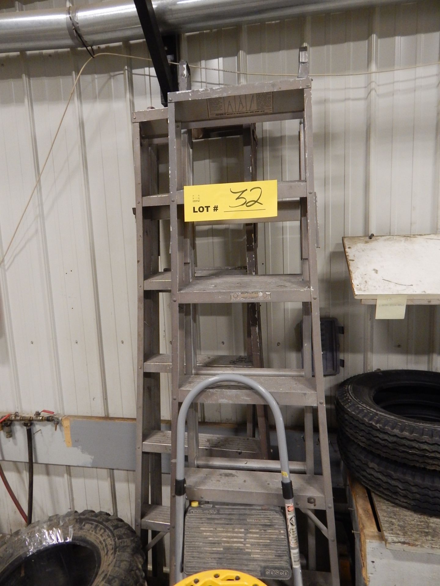 LOT- ECHELLES / LOT- LADDERS