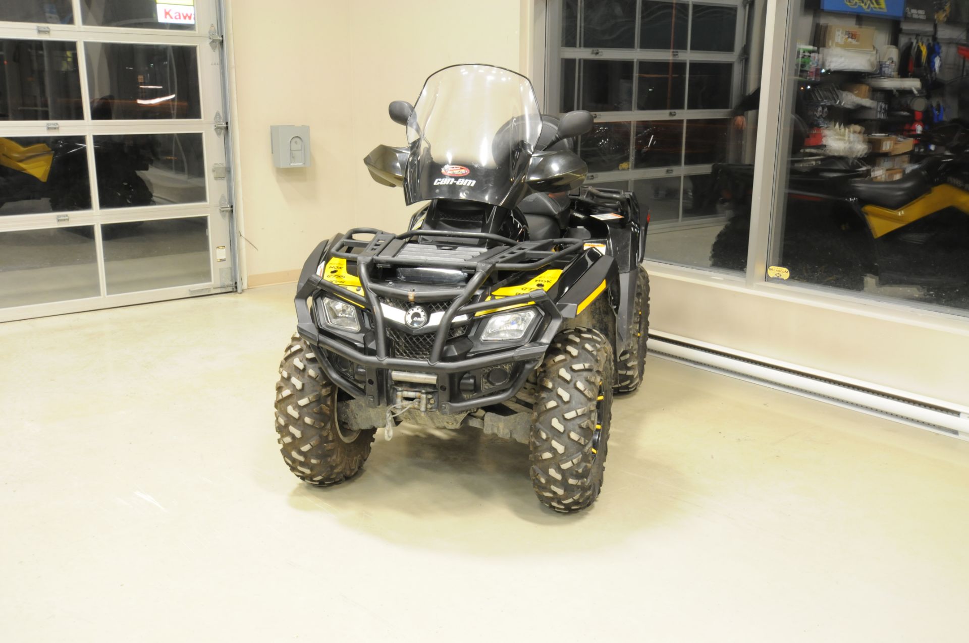 BRP CAN AM (2011) MAX800 ATV AVEC MOTEUR ROTAX 800R V-TWIN 4-TEMPS, 4X4, WARN TREUIL A CABLE AVANT - Image 2 of 6