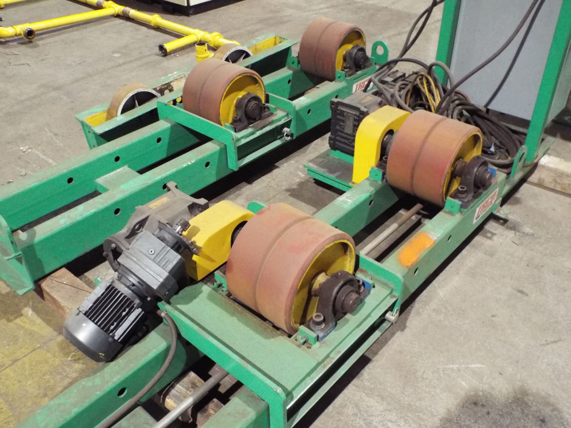 IRCO TANK TURNING ROLL SYSTEM WITH (1) POWERED DRIVE ROLL, (1) IDLER ROLL, VARIABLE SPEED DRIVE, - Image 2 of 4