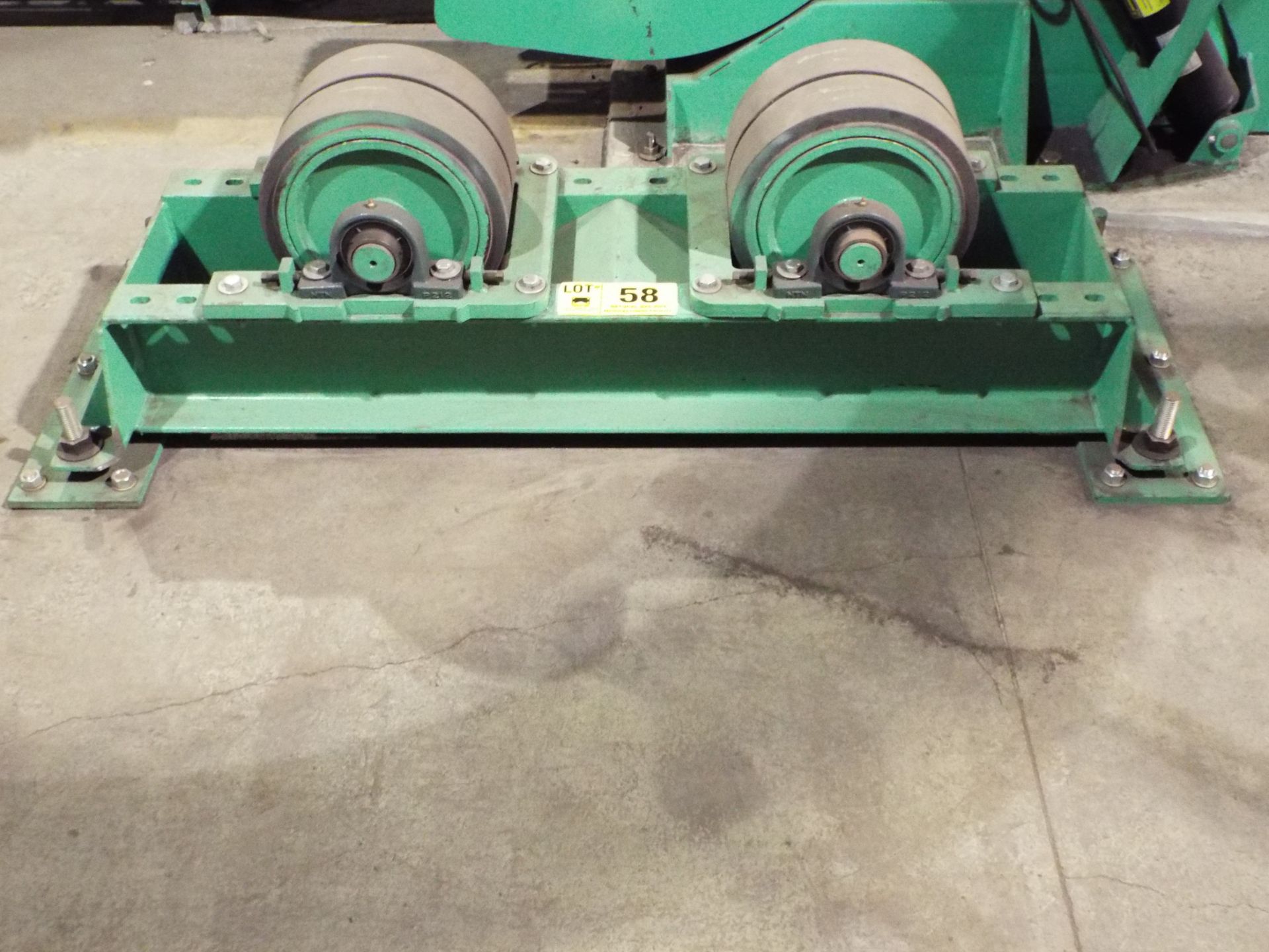 MFG. UNKNOWN IDLER TANK TURNING ROLLS WITH APPROX. 15" DIAMETER ADJUSTABLE WHEELS WITH APPROX. 20"