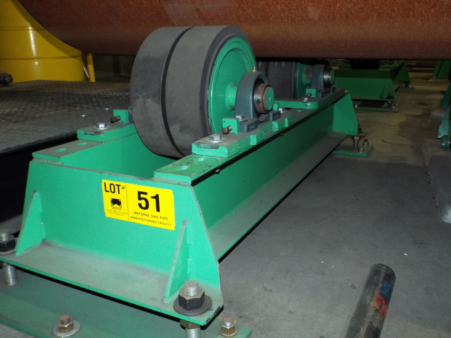 MFG. UNKNOWN IDLER TANK TURNING ROLLS WITH APPROX. 15" DIAMETER ADJUSTABLE WHEELS WITH APPROX. 20"