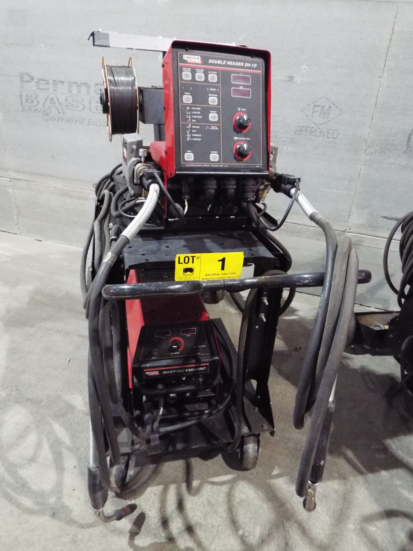 LINCOLN INVERTEC V350-PRO PORTABLE MULTI-PROCESS DIGITAL WELDER WITH LINCOLN DOUBLE HEADER DH-10