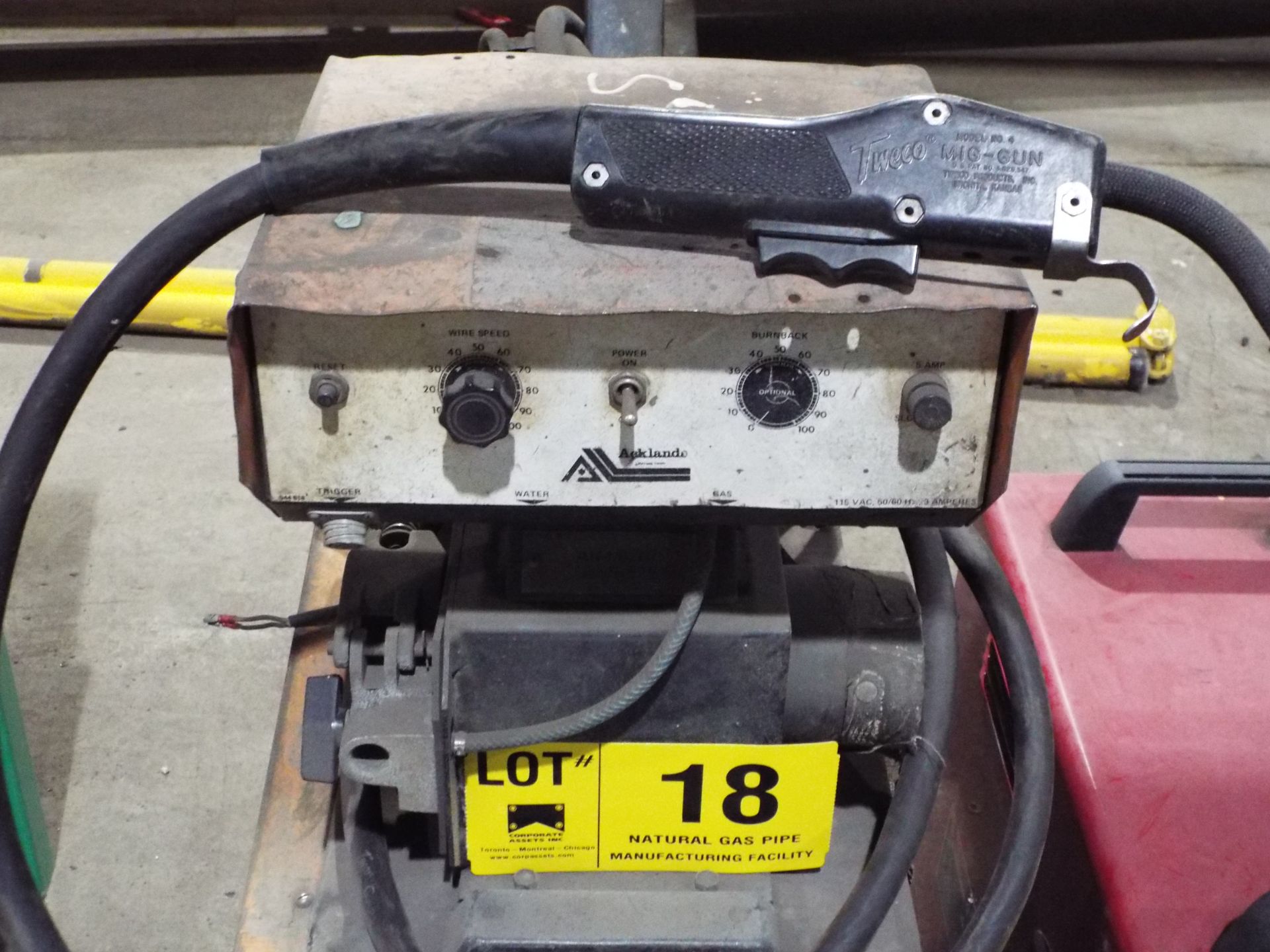ACKLANDS N-200 DC/CP WELDER WITH ACKLANDS WIRE FEED S/N: N/A - Image 2 of 2