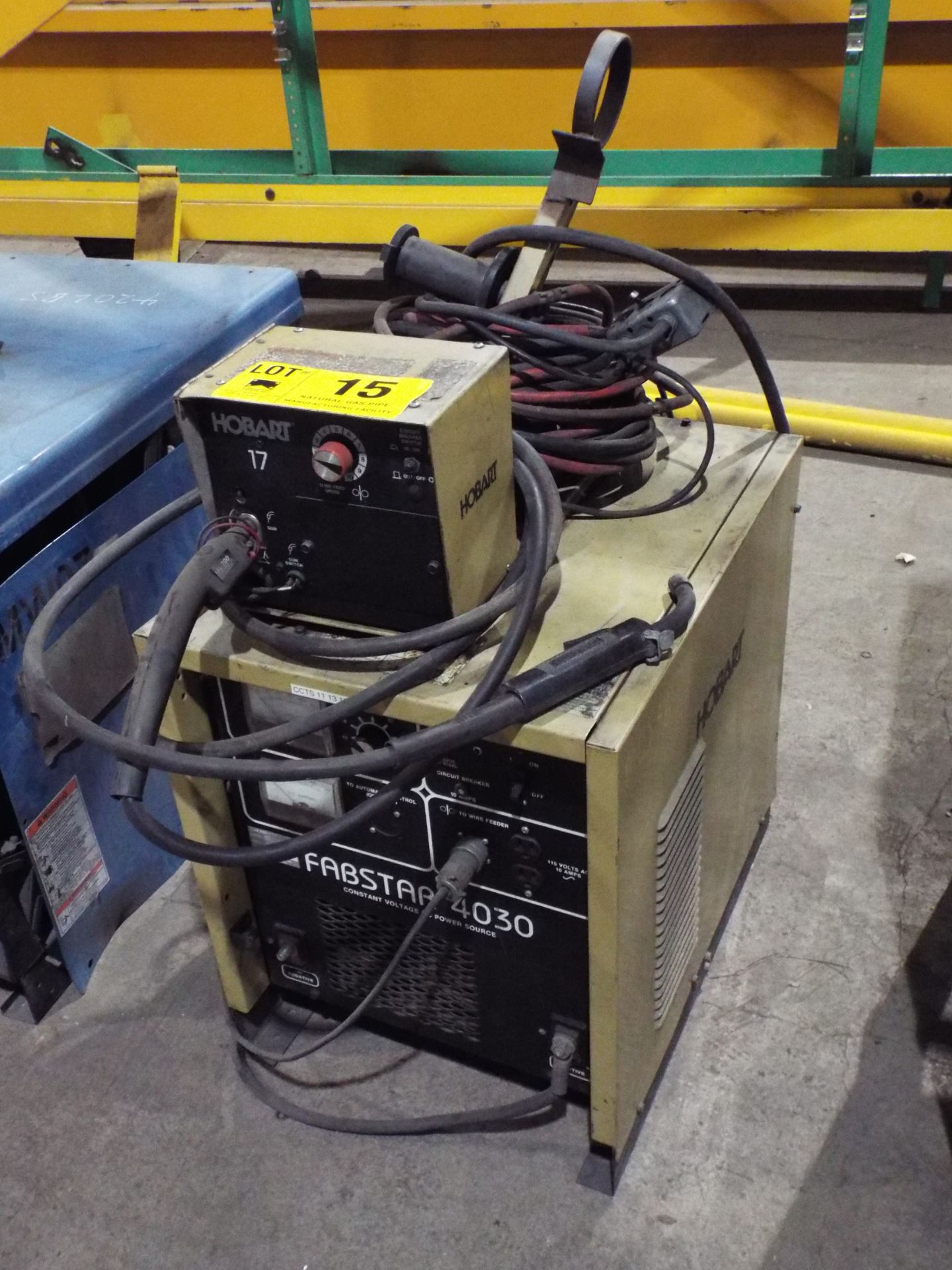 HOBART FABSTAR 4030 MIG WELDER WITH HOBART 17 WIRE FEED, CABLES AND GUN S/N: 294WS34958