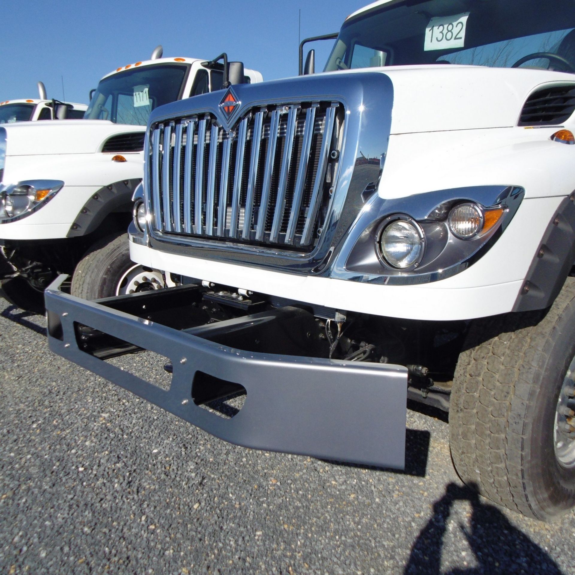 INTERNATIONAL (2015) 7600 SBA 6X4 2010 TANDEM AXLE TRUCK WITH NAVISTAR N13 430HP DIESEL ENGINE, - Image 3 of 10