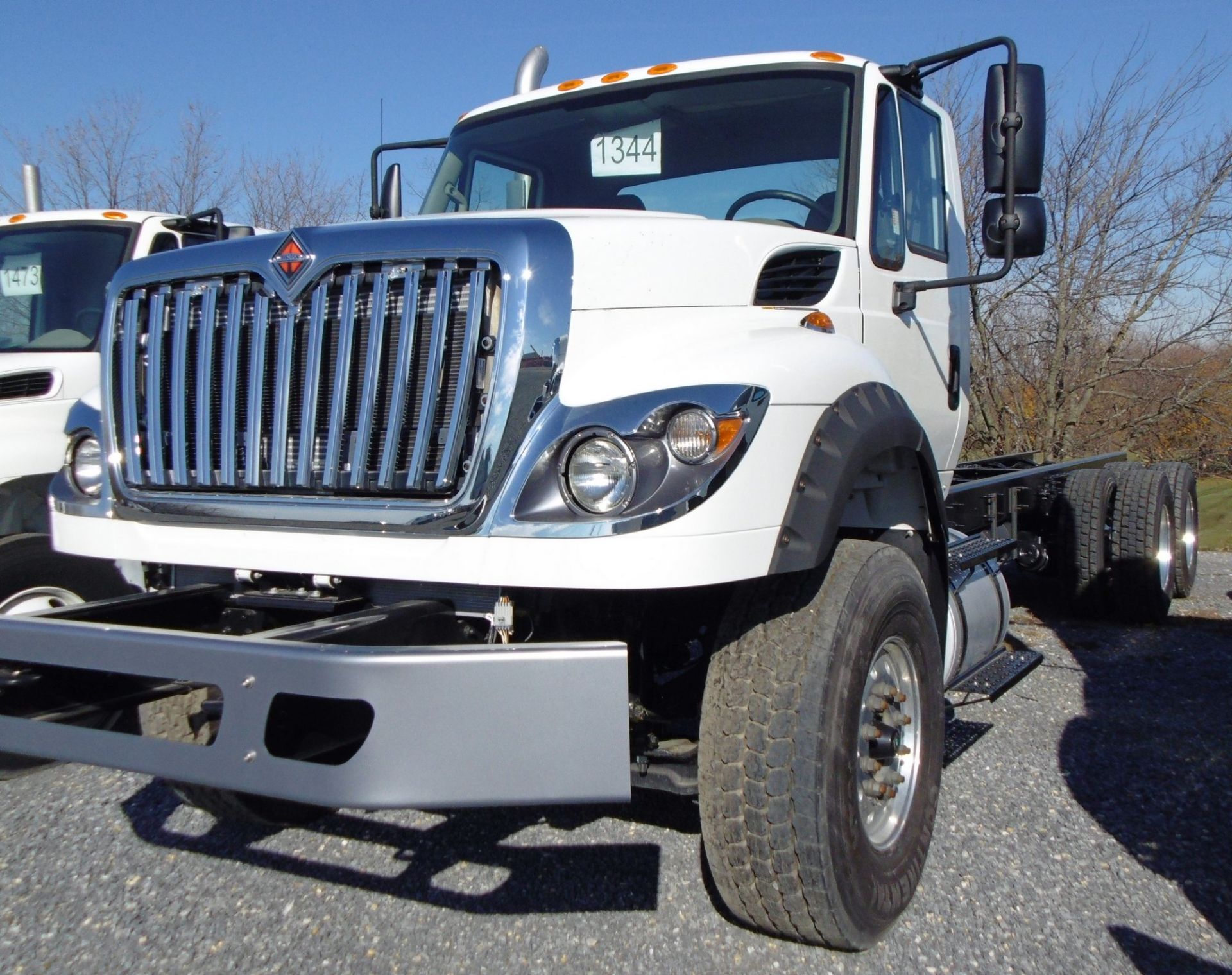 INTERNATIONAL (2014) 7600 SBA 6X4 2010 TANDEM AXLE TRUCK WITH NAVISTAR N13 430HP DIESEL ENGINE,