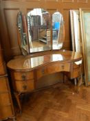 Queen Anne style walnut veneer kidney-shaped dressing table with plate glass top and triple mirror