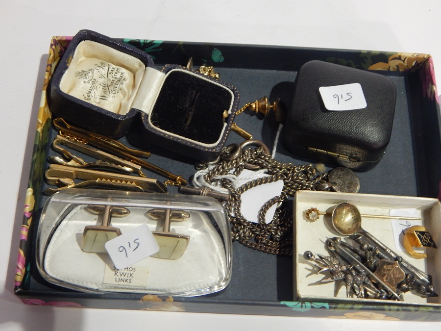 Quantity jewellery including silver bar brooches,