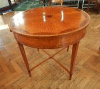 Sheraton period satinwood drum-topped table with radiating panels and a scalloped border of burr