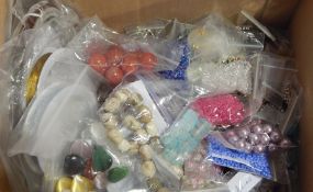 Large quantity beads including quartz,