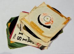 Large quantity of 45rpm records including The Supremes "You Can't Hurry Love" 1966,