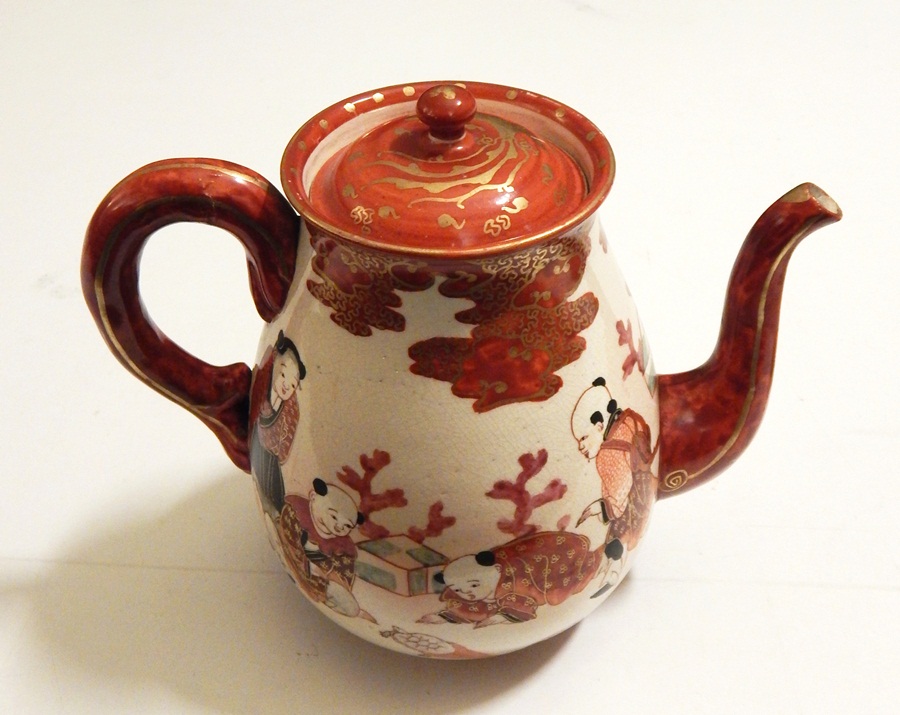 Japanese Kutani teapot,