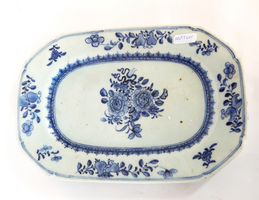 Chinese exportware blue and white shaped rectangular two handled tureen, porcelain, - Image 2 of 2