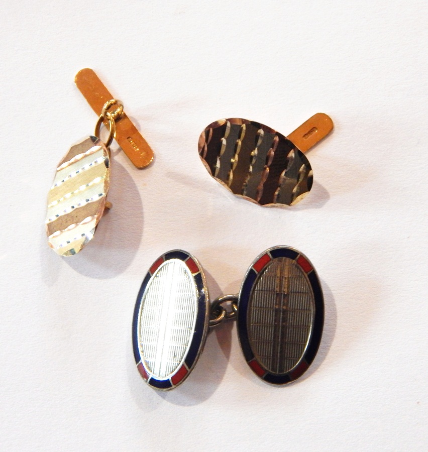 Pair 9ct two-colour gold oval and bar cufflinks and a silver and enamel cufflink
