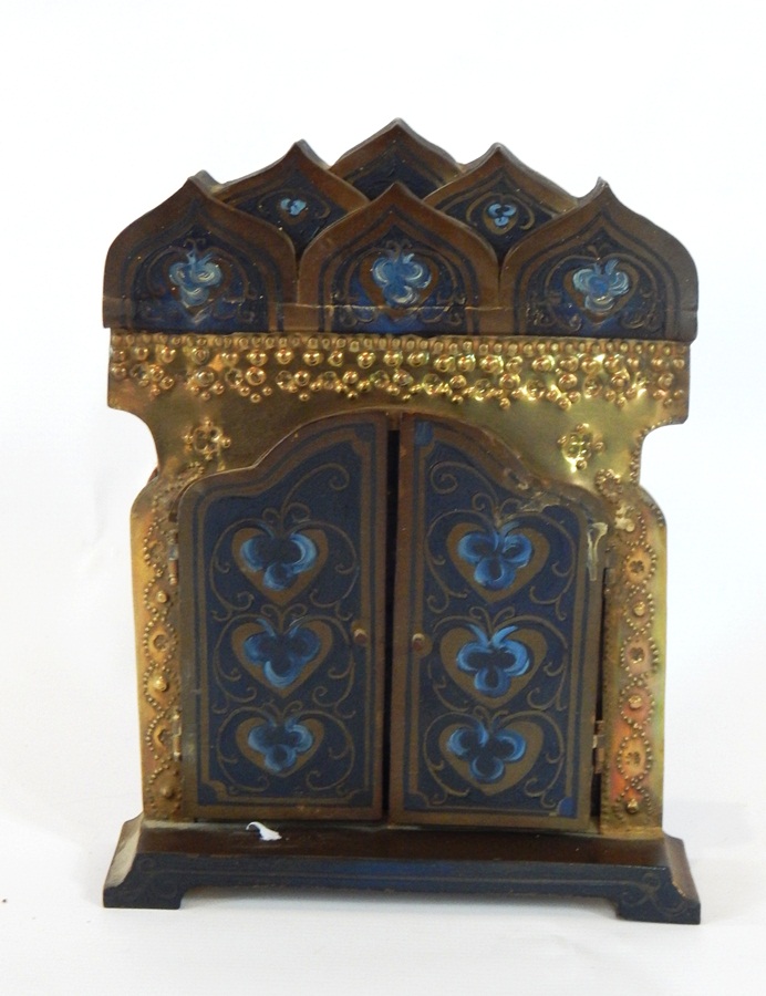 A Polish brass and painted icon, enclosed in a travelling stand with a pair of hinged doors, - Image 2 of 2