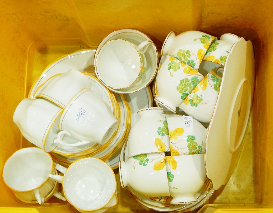 Quantity Stanley china teaware decorated in yellow and green and other yellow and white china