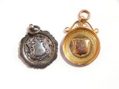 A 9ct gold fob with presentation inscription "For the Crewe Cottage Hospital Cup 1920-21", 7.