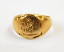 An 18ct gold signet ring, approx. 4.