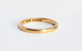 22ct gold wedding ring, 2.5g approx.