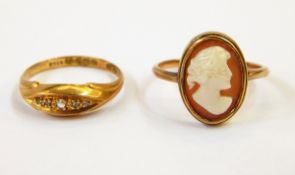 A gold shell cameo ring marked 9c,