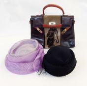 Quantity of hats and bags